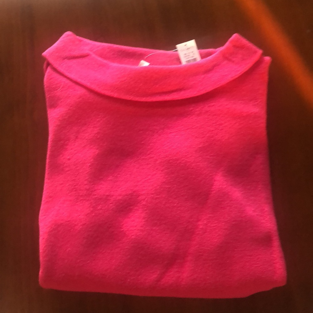 Pink short sleeve sweater